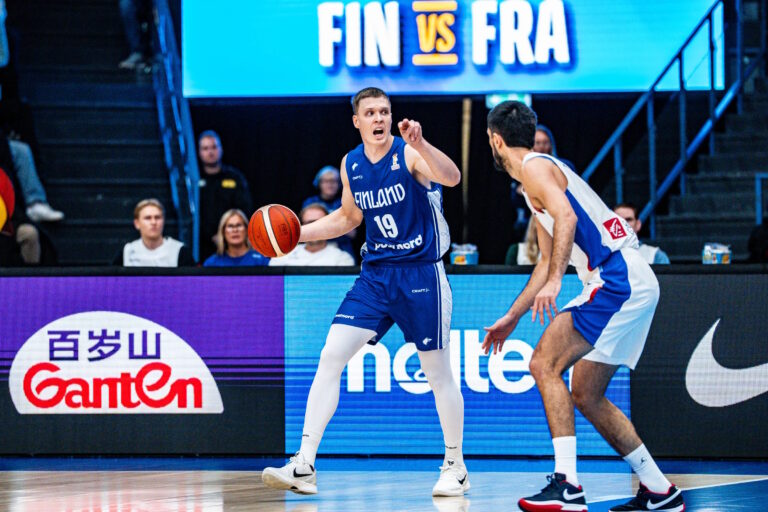 Elias Valtonen palasi pelikentille