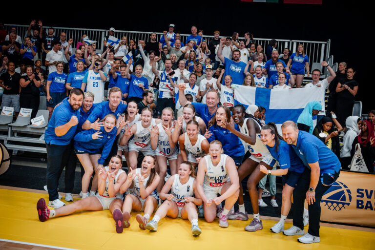 Suomen 18-vuotiaat tytöt päättivät EM-kisat pronssijuhliin