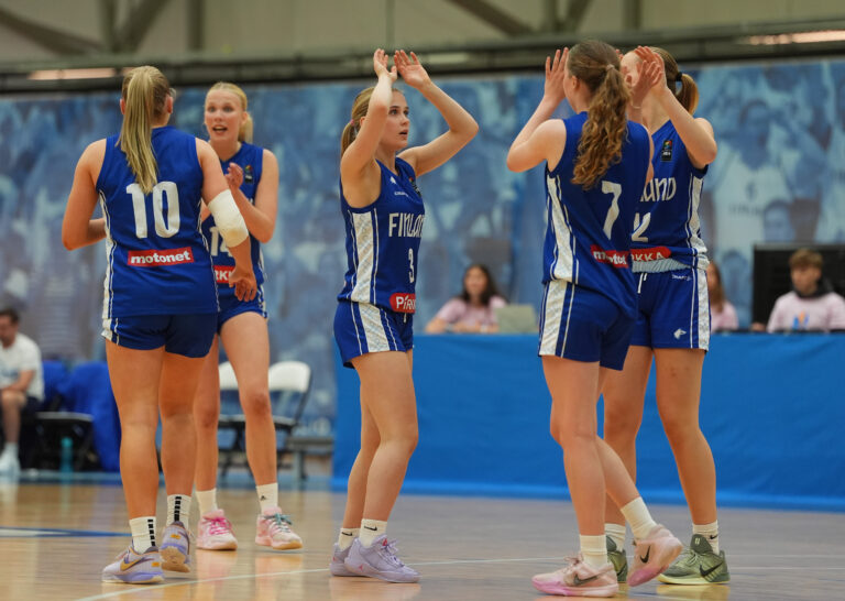 Suomen 16-vuotiaat tytöt aloittavat B-divisioonan EM-turnauksen Luxemburgissa