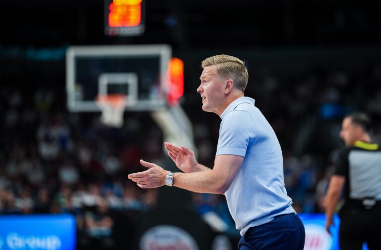 Tuovi lähestyy Eero Saarista maaotteluvoitoissa, Salin ja Markkanen sijanousua pistetilastossa