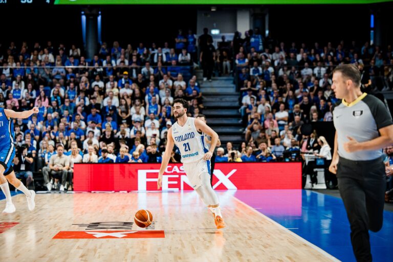 Terästäytynyt Susijengi hotkaisi Viron suupalana