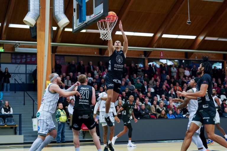 Kotkan oma poika palaa kotiin – Joel Mäntynen KTPBasketiin