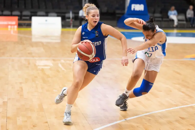Suomen 18-vuotiaat tytöt voittivat Italian EM-kisojen toisessa ottelussa
