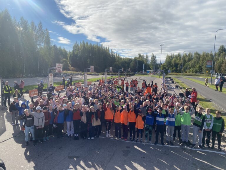 Aurinkoinen Pirkka Street Basket -tapahtuma Riihimäellä