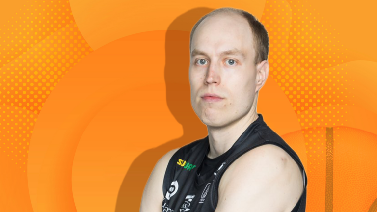 Topias Kuukkanen pääsee vihdoin olemaan osa keskisuomalaisen Korisliiga-joukkueen tarinaa – ”En olisi aikoinaan arvannut, että se tapahtuu Kipinä Basketissa”